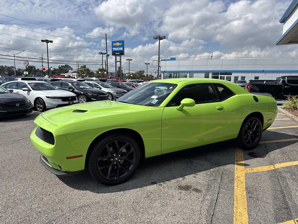 Used 2023 Dodge Challenger SXT w/ Blacktop Package image 4