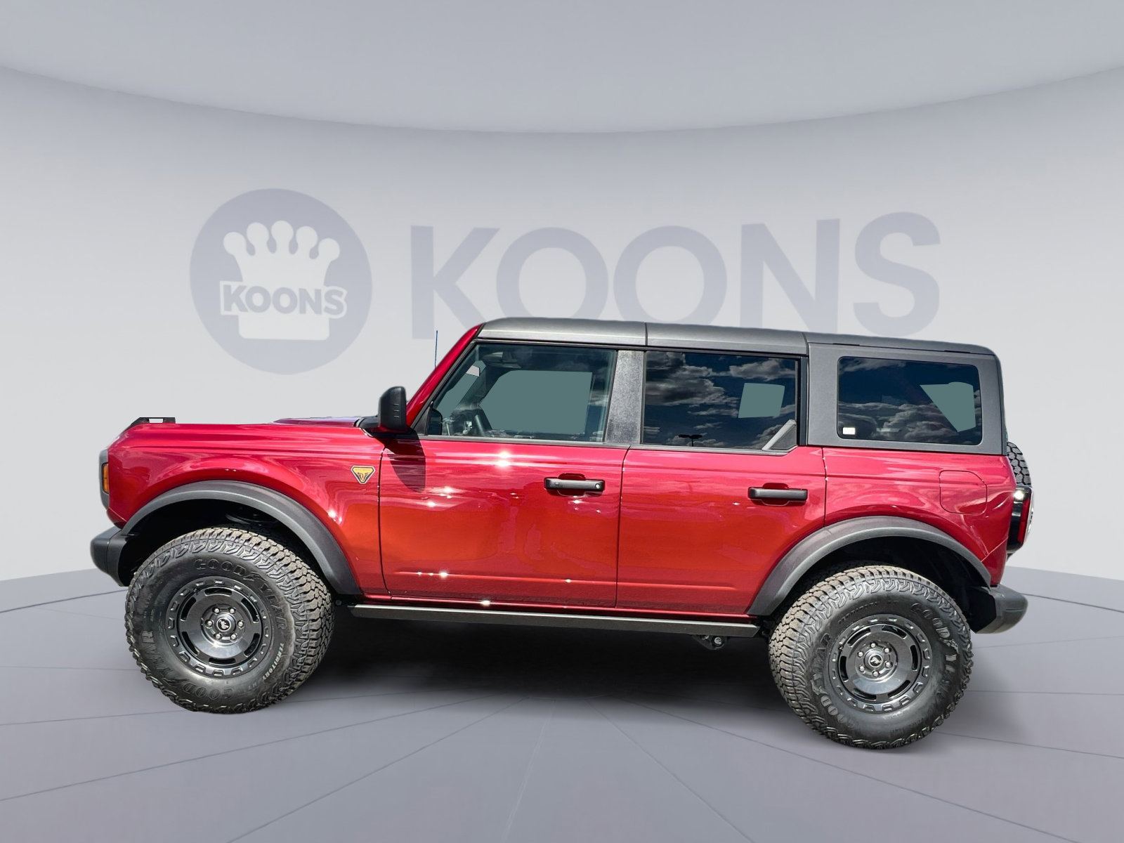 New 2025 Ford Bronco Badlands w/ Sasquatch Package image 2