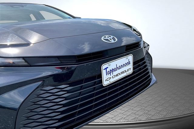 Used 2025 Toyota Camry LE FWD image 32