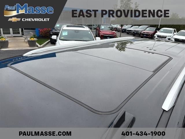 Used 2023 GMC Yukon XL SLT w/ SLT Luxury Package AWD/4WD image 10