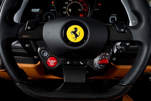 Used 2020 Ferrari F8 Tributo image 31