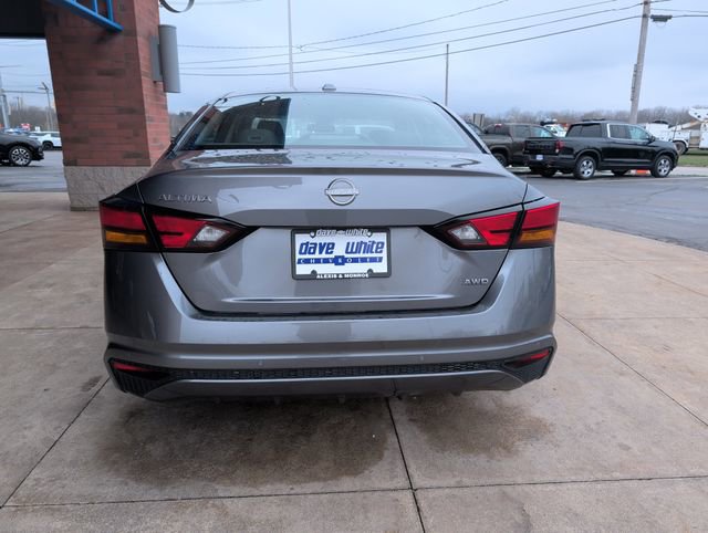 Used 2025 Nissan Altima 2.5 SV AWD/4WD image 7