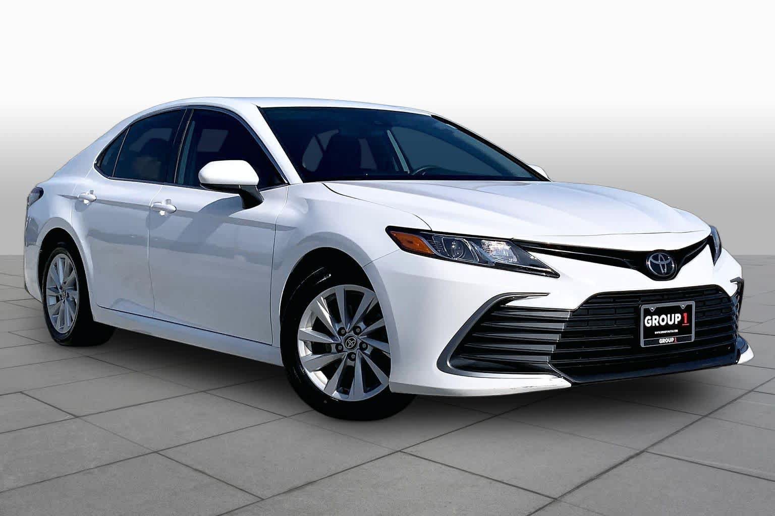Used 2023 Toyota Camry LE FWD image 3