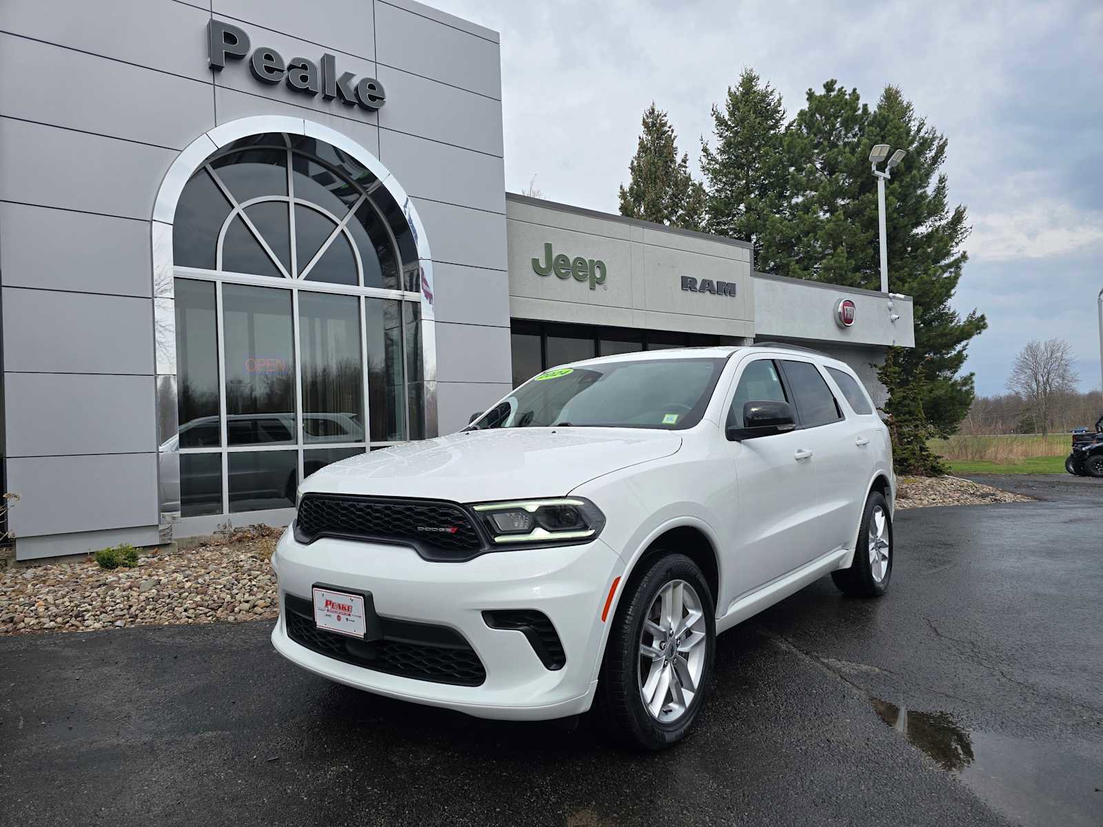 Used 2024 Dodge Durango GT AWD/4WD image 1