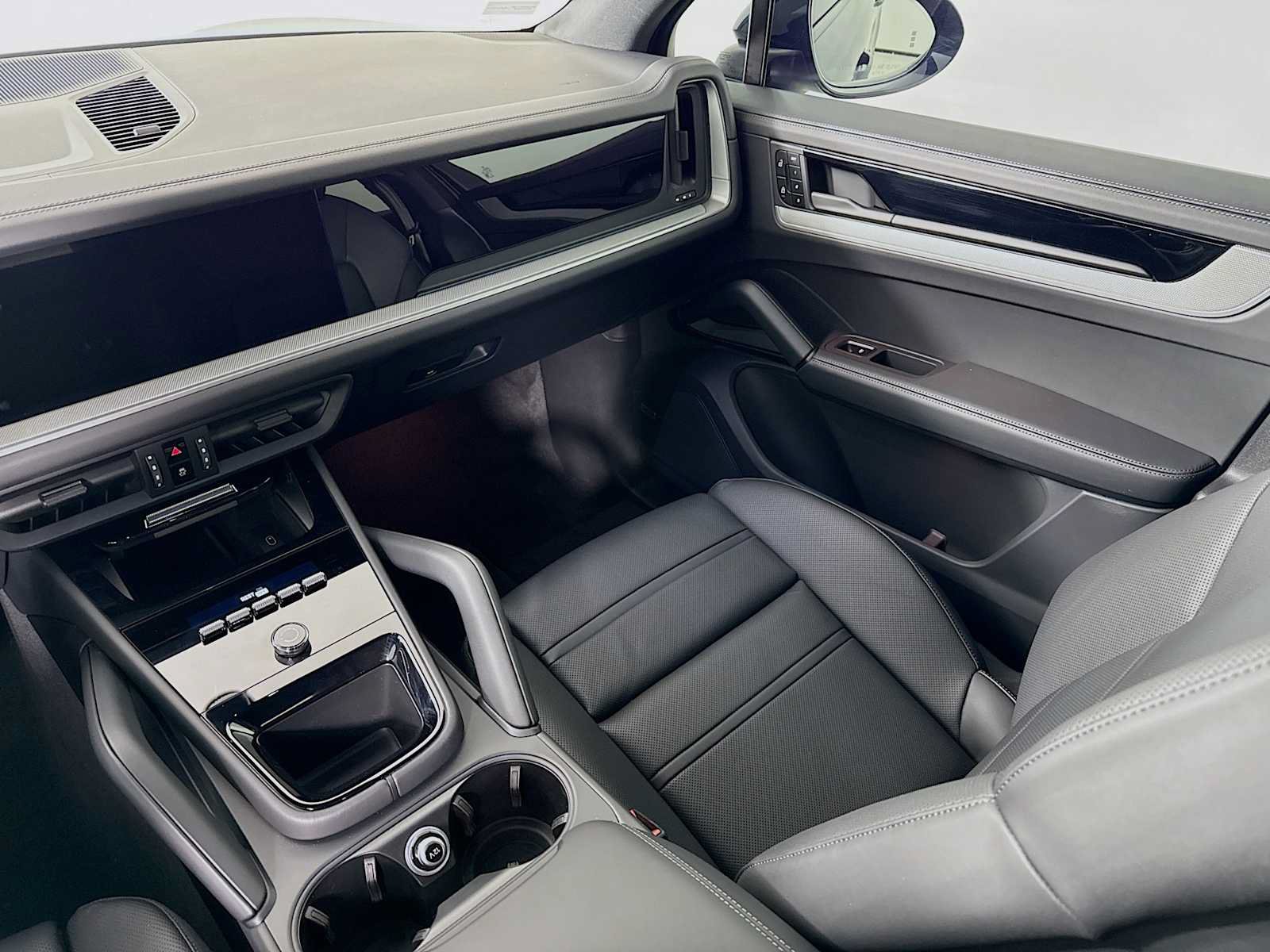 New 2026 Porsche Cayenne AWD/4WD image 25