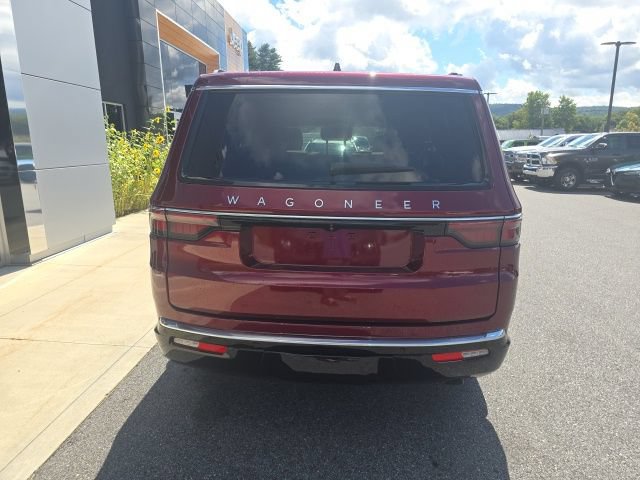 Certified 2025 Jeep Wagoneer Series III w/ Premium Group I AWD/4WD image 5
