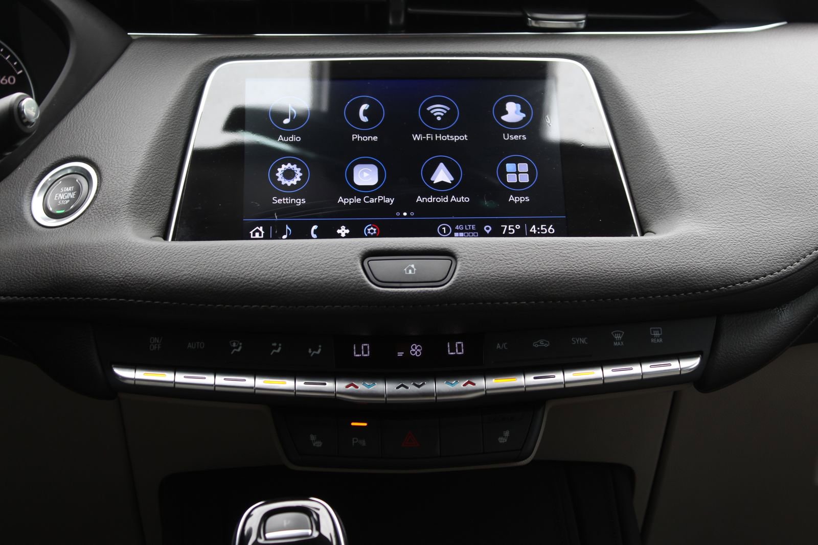 Used 2023 Cadillac XT4 Luxury w/ Cold Weather Package FWD image 18
