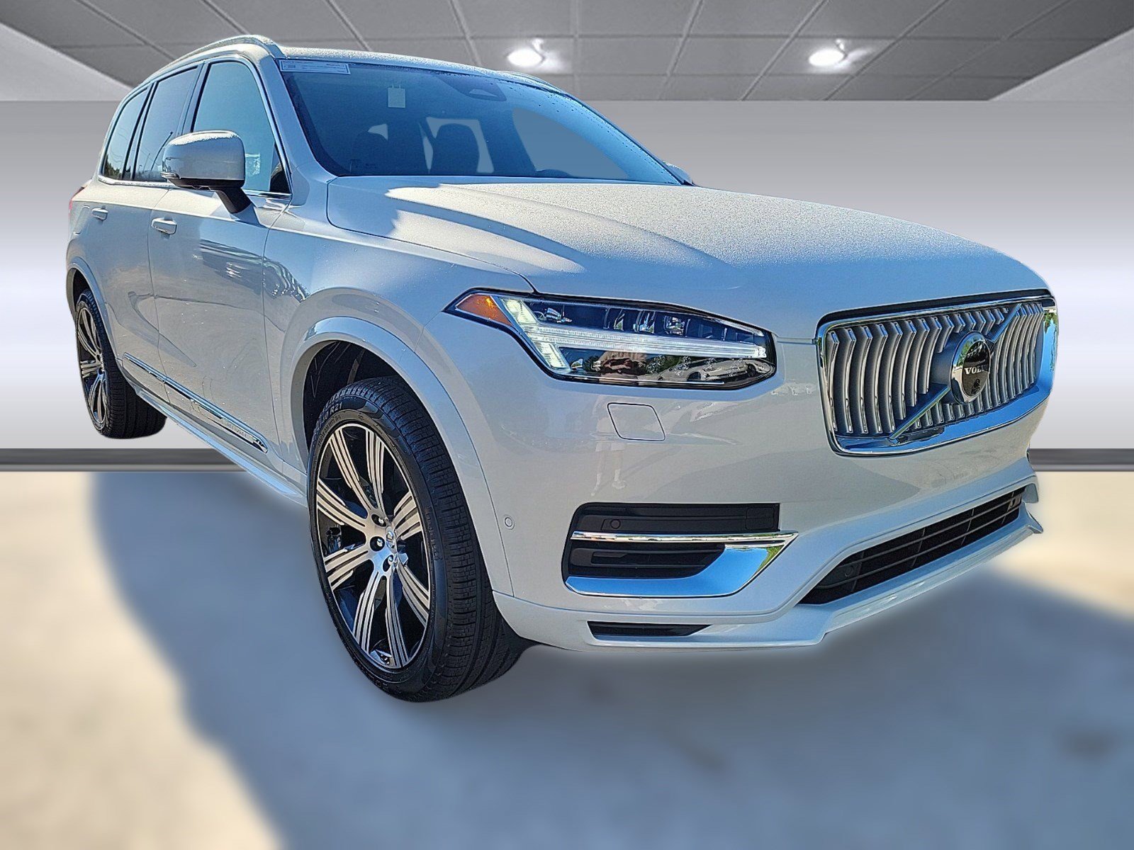 New 2024 Volvo XC90 T8 Plus w/ Protection Package Premier image 24