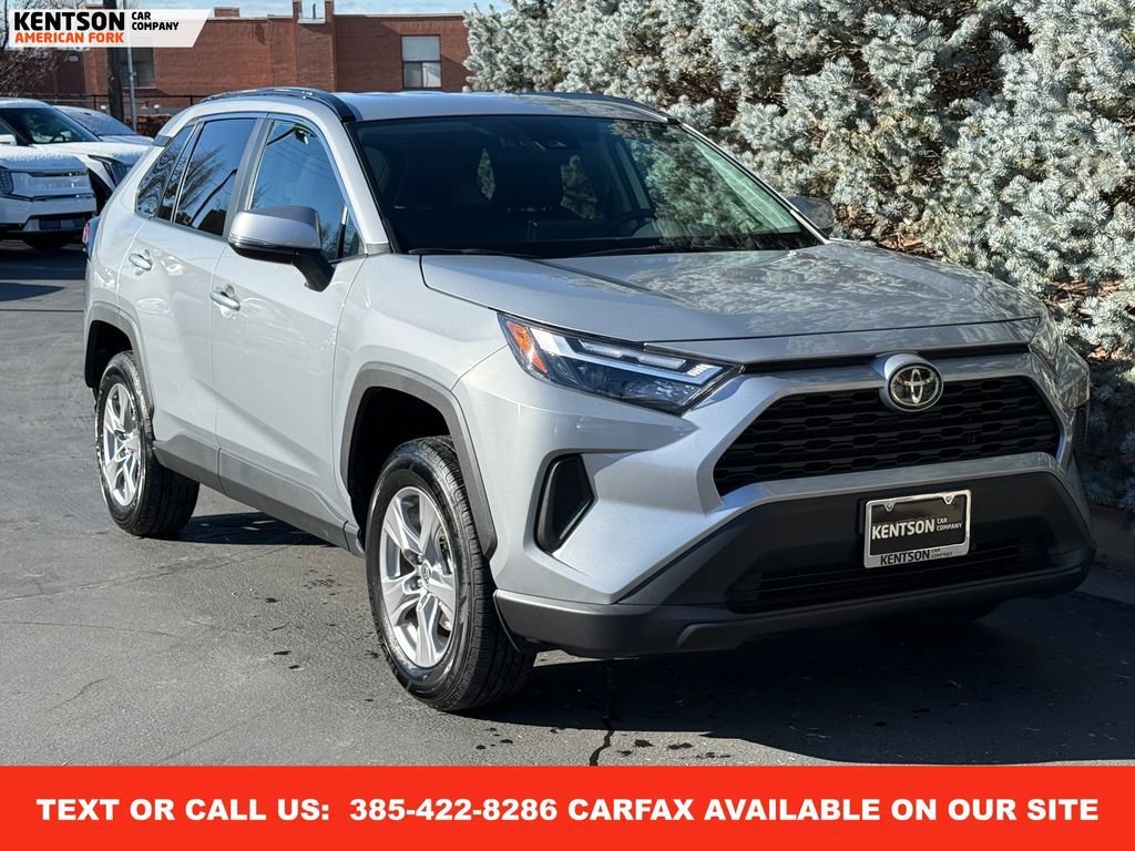 Used 2025 Toyota RAV4 XLE image 11