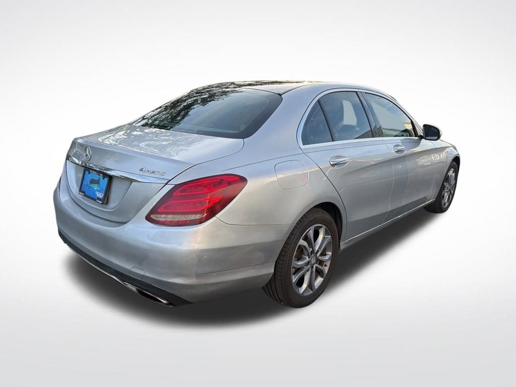 Used 2015 Mercedes-Benz C 300 4MATIC Sedan image 5