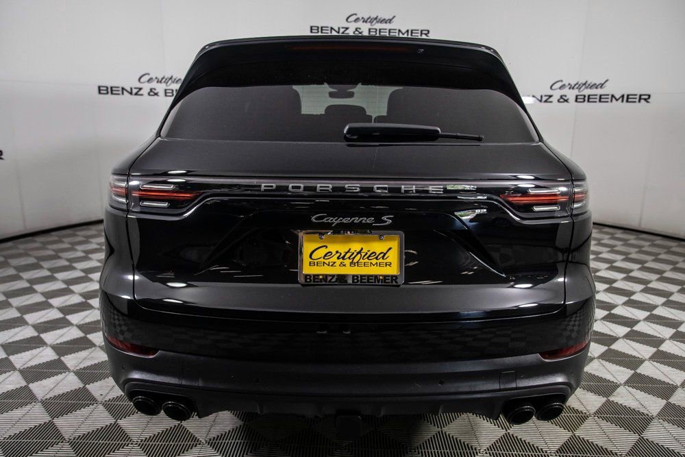 Used 2023 Porsche Cayenne S Platinum w/ Premium Package Plus image 9