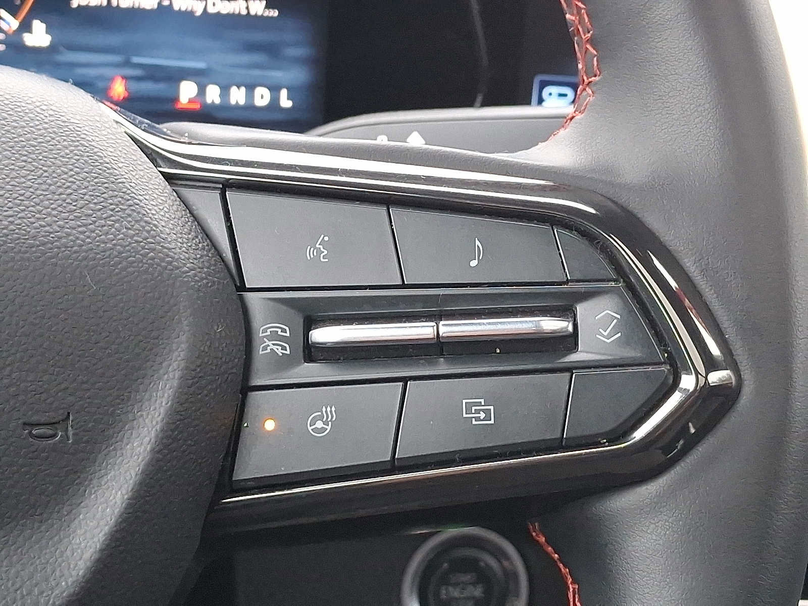 Used 2024 Chevrolet Traverse RS w/ LPO, Floor Liner Package image 23