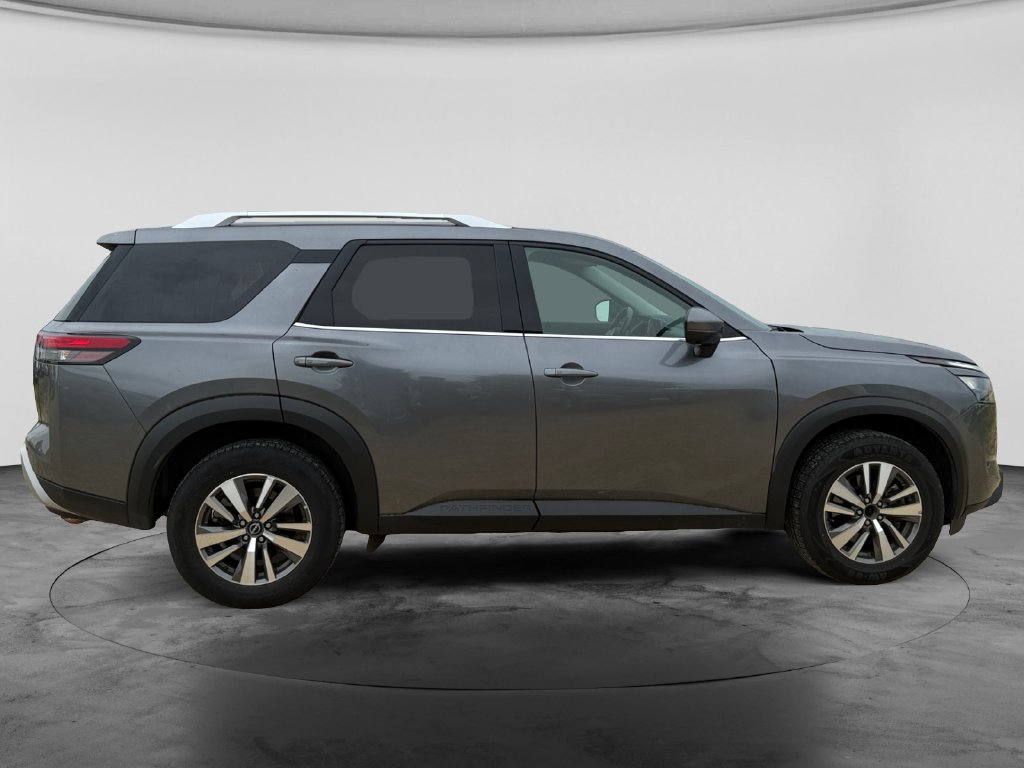 Used 2025 Nissan Pathfinder SL AWD/4WD image 11