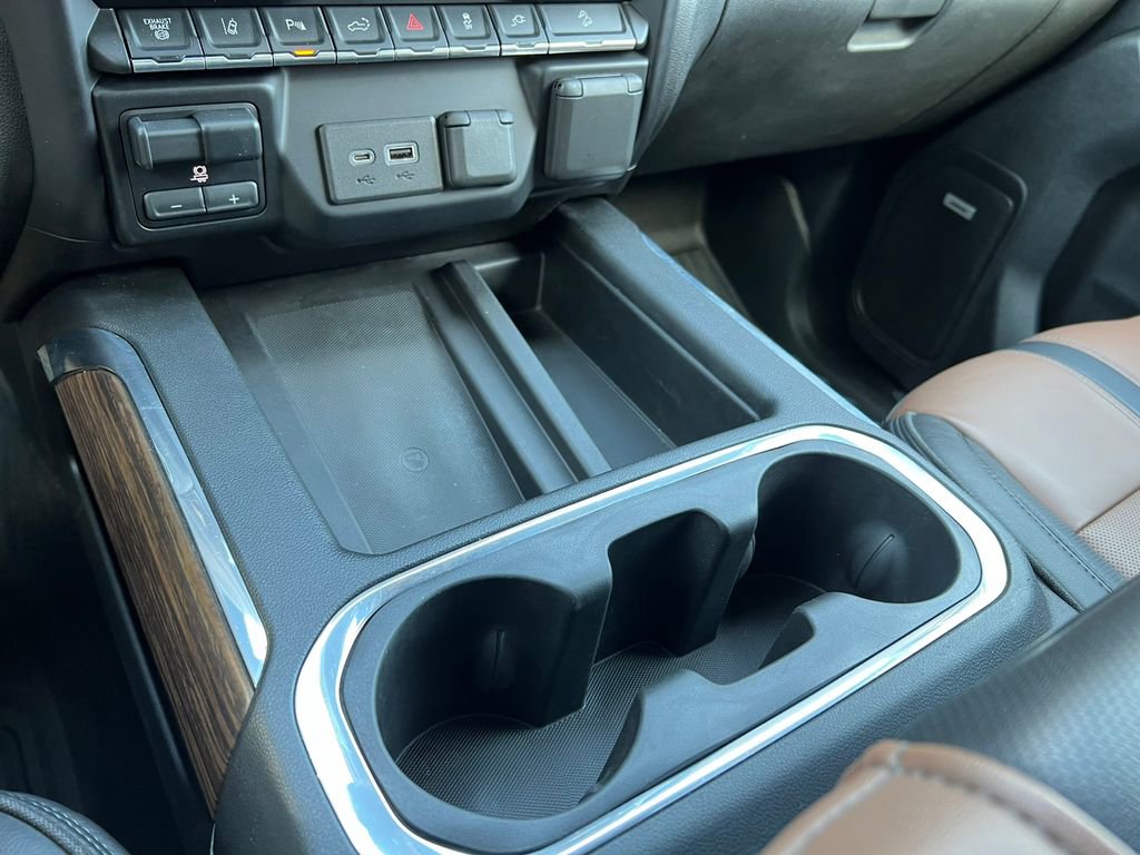 Used 2020 Chevrolet Silverado 2500 High Country w/ Z71 Off-Road Package image 32