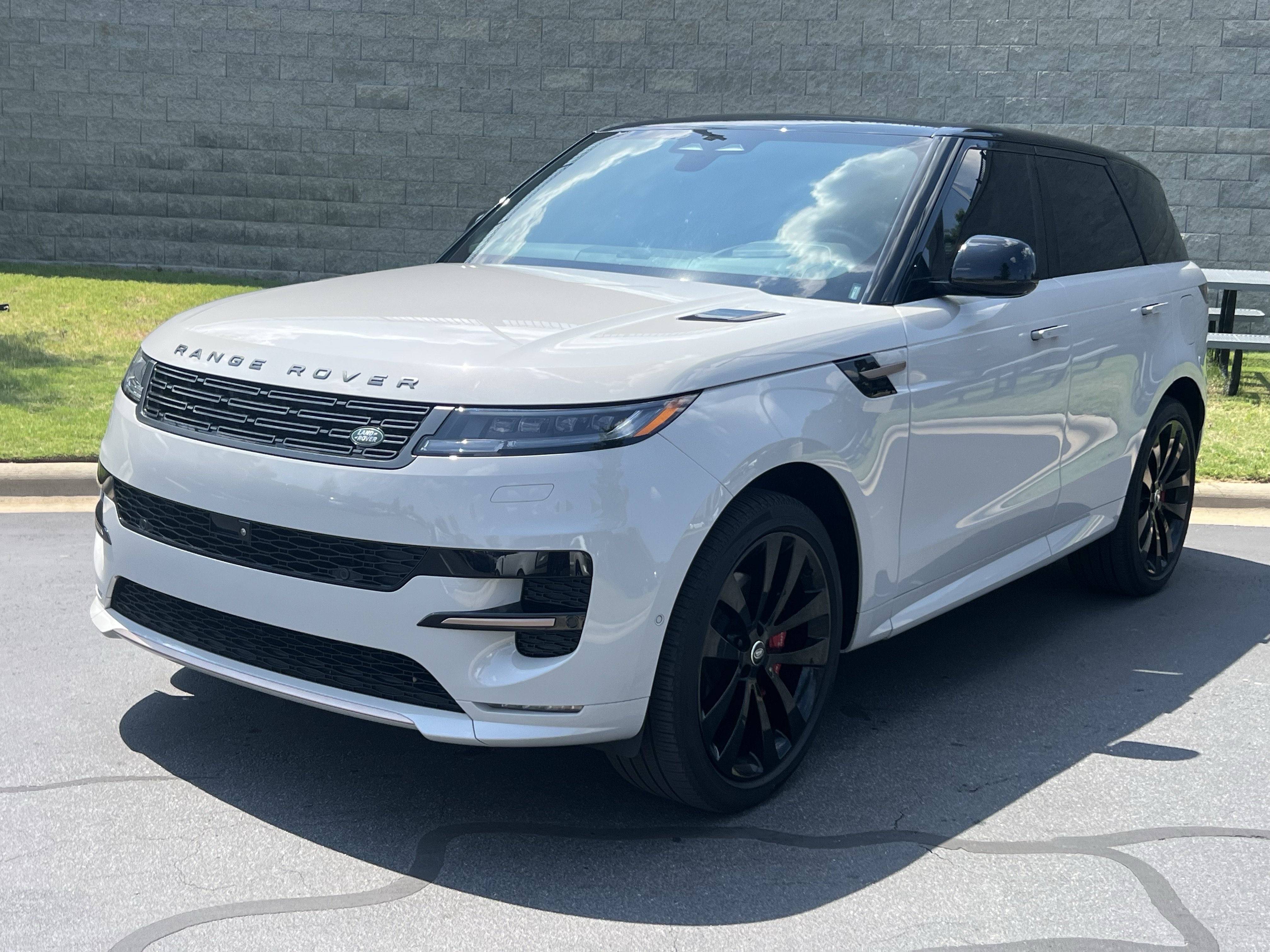 Certified 2025 Land Rover Range Rover Sport Dynamic SE AWD/4WD video 1