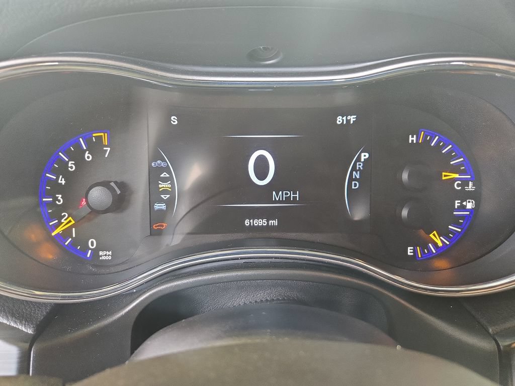 Used 2021 Jeep Grand Cherokee Laredo AWD/4WD image 23