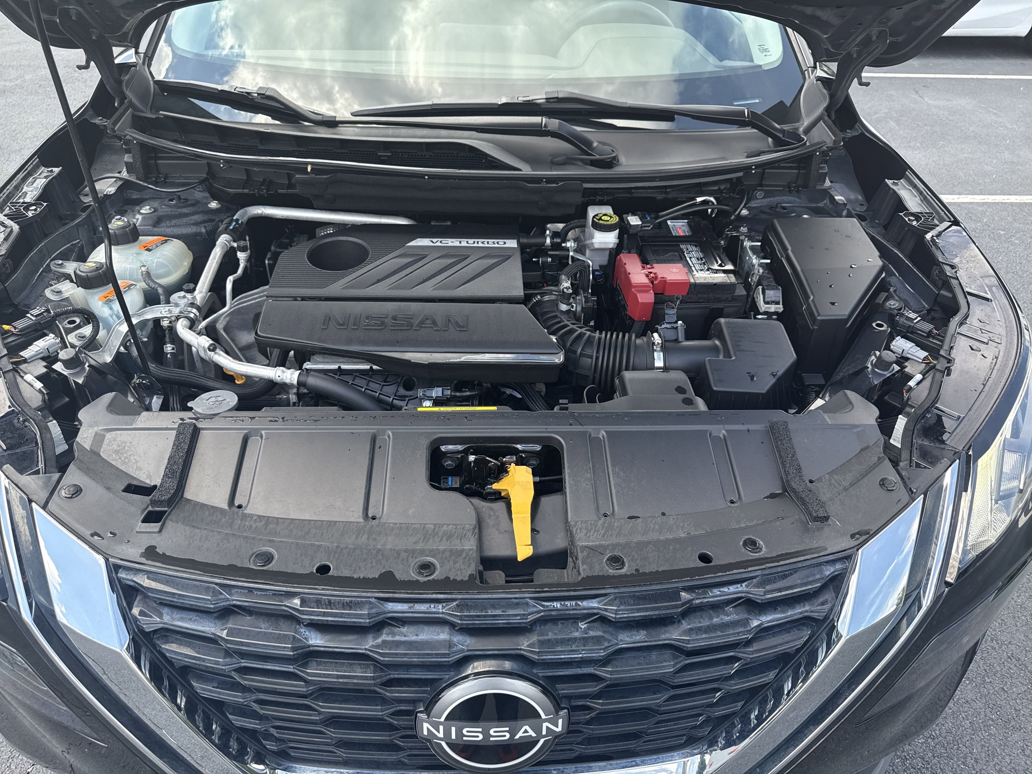 Used 2023 Nissan Rogue S image 37