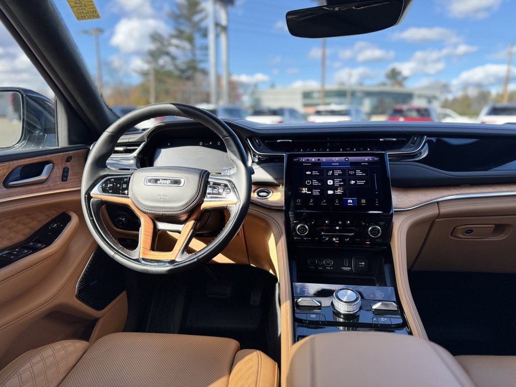 Used 2024 Jeep Grand Cherokee L Summit image 13