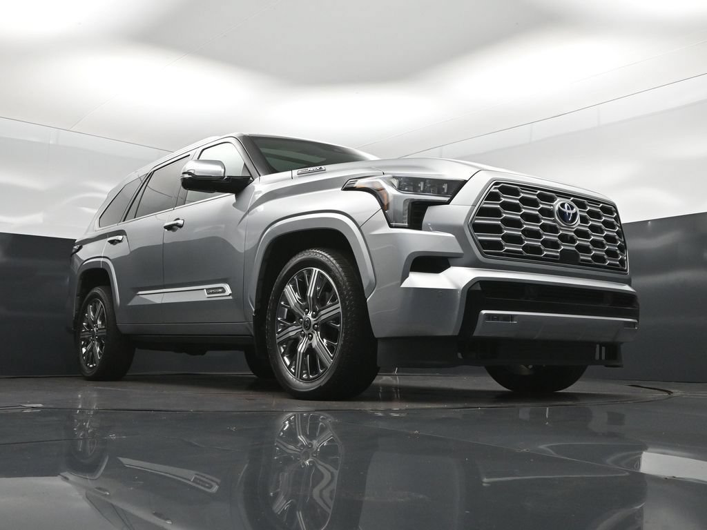 Used 2023 Toyota Sequoia Capstone AWD/4WD image 45
