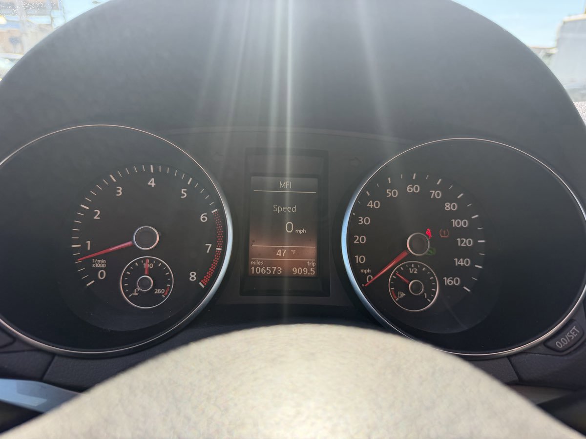 Used 2010 Volkswagen Golf 4-Door image 29