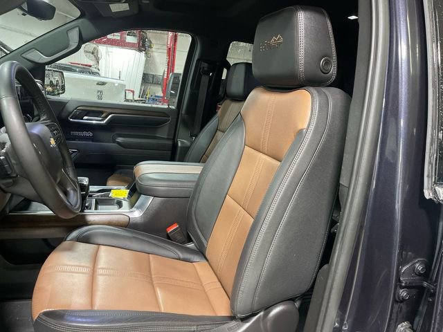 Used 2024 Chevrolet Silverado 1500 High Country w/ Technology Package image 11