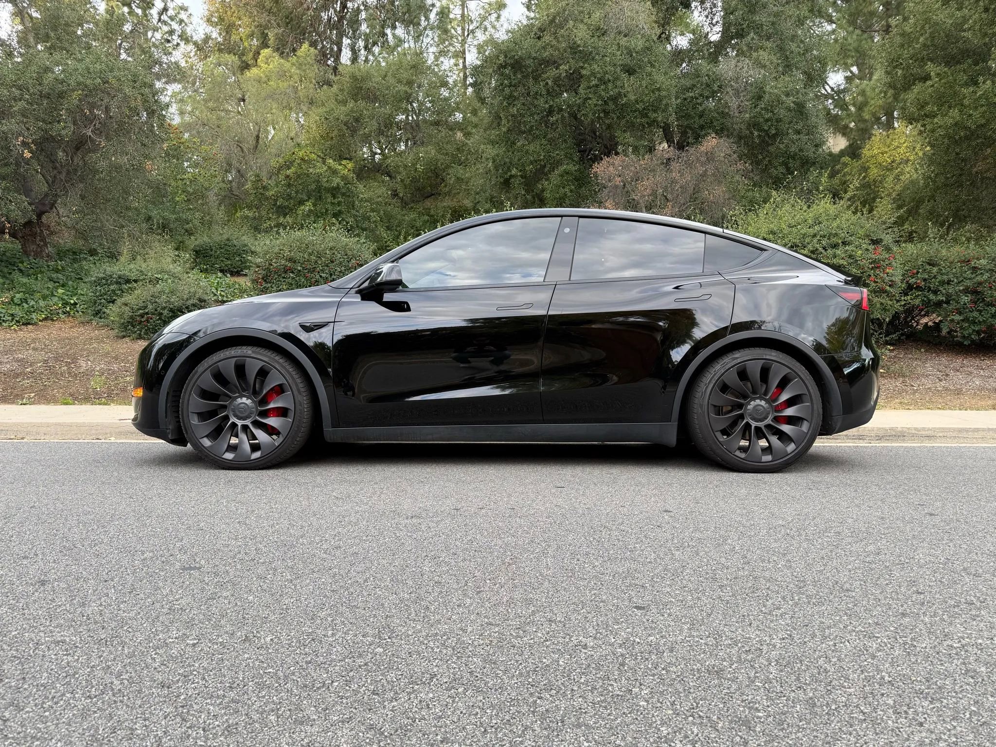Used 2022 Tesla Model Y Performance image 19