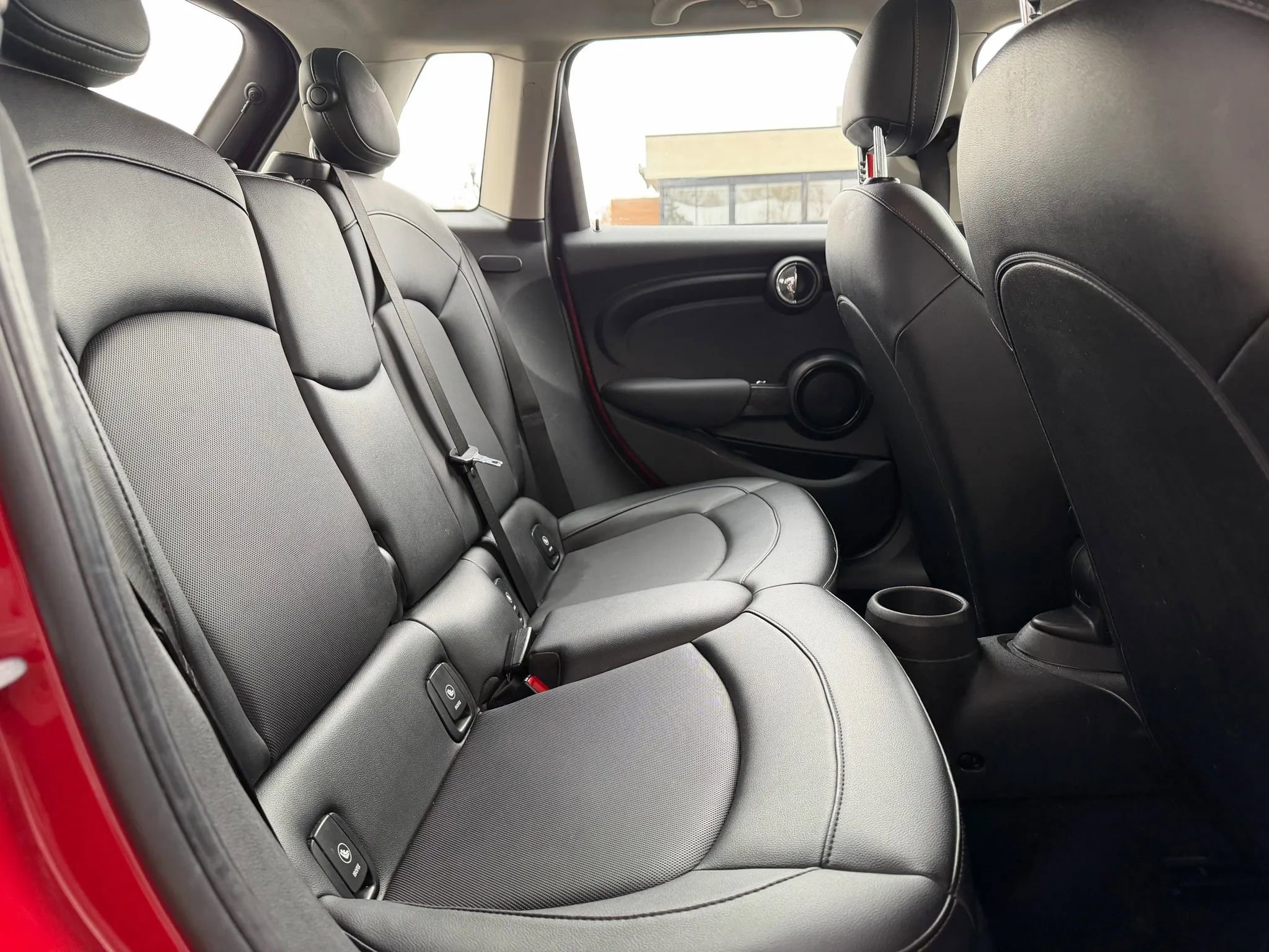 Used 2017 MINI Cooper 4-Door Hardtop FWD image 14