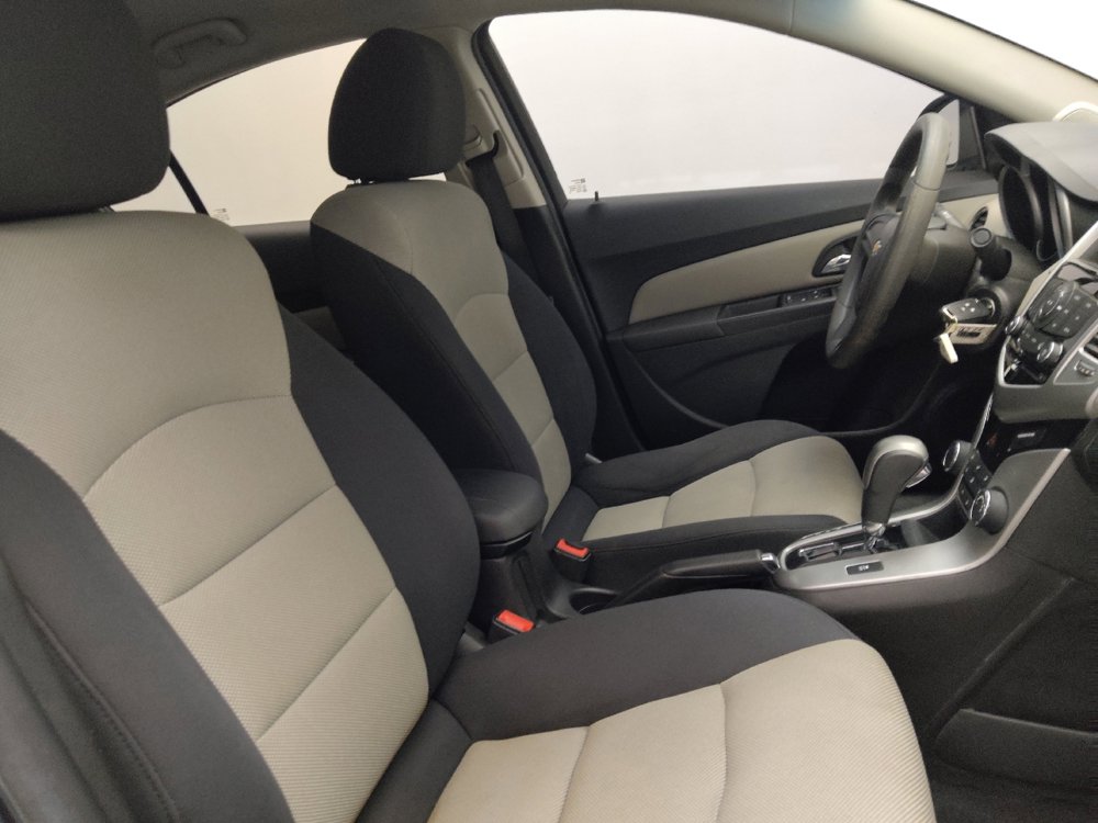 Used 2016 Chevrolet Cruze LS image 21