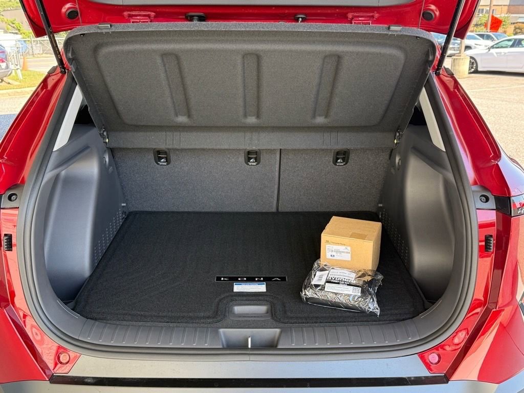 New 2026 Hyundai Kona SEL Premium image 3