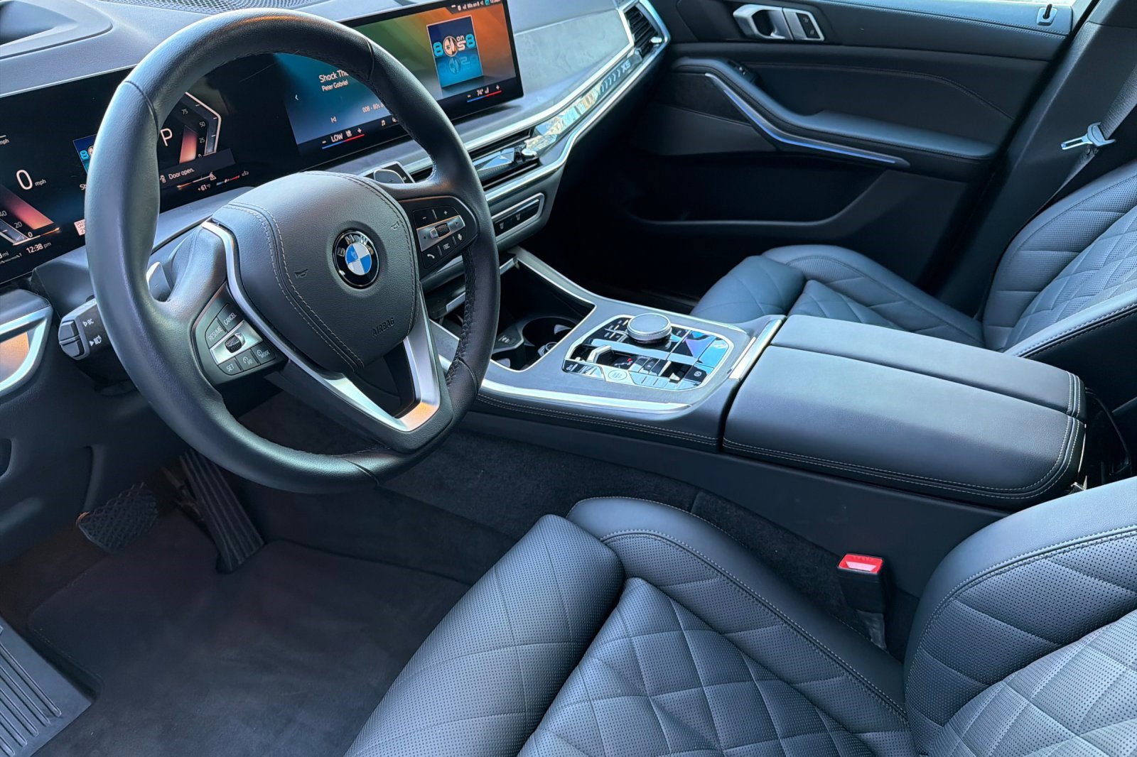 Used 2026 BMW X5 xDrive40i w/ Climate Comfort Package image 11