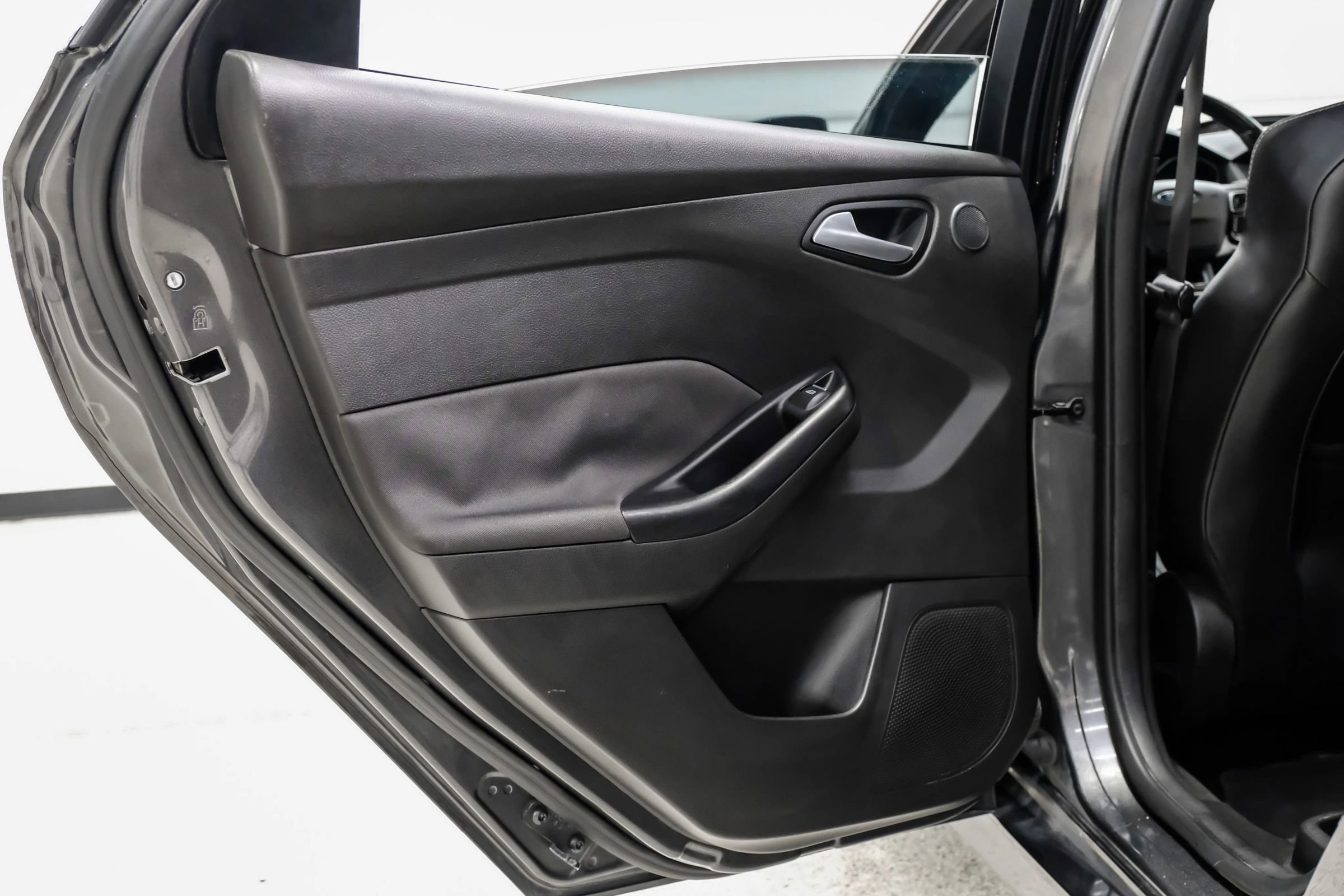 Used 2018 Ford Focus ST w/ Equipment Group 402A FWD image 56