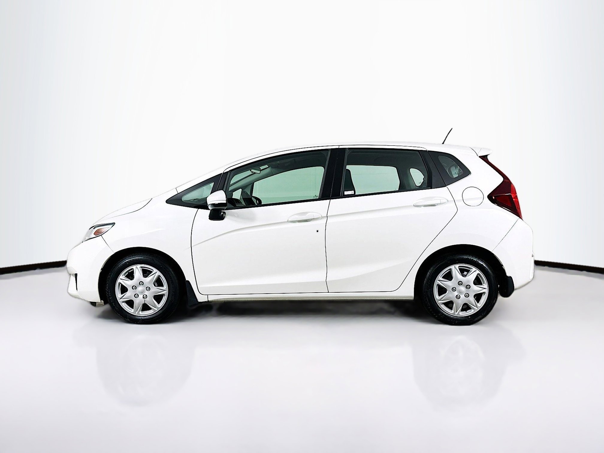 Used 2017 Honda Fit LX image 4