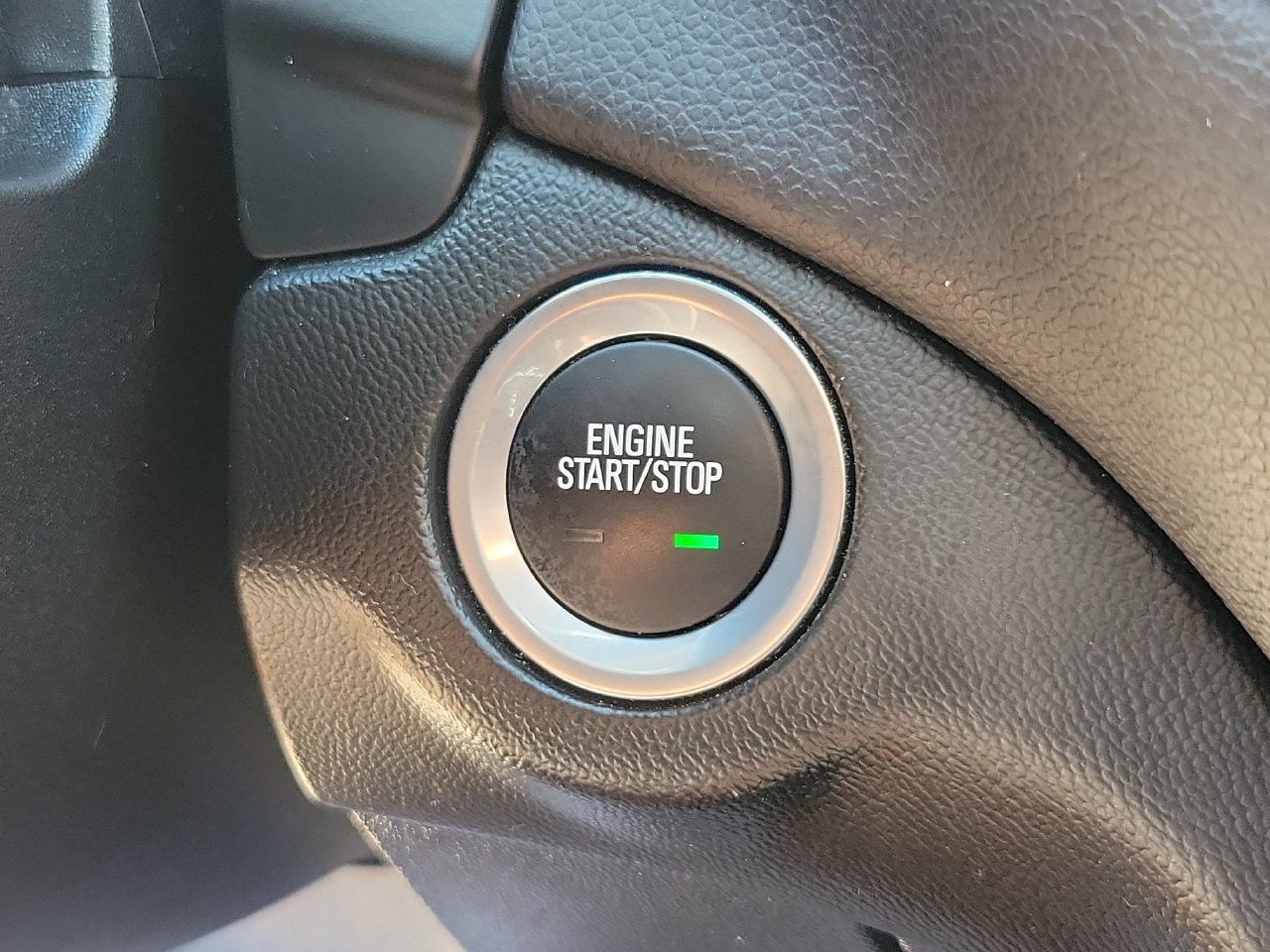 Used 2019 Chevrolet Equinox LT FWD image 29