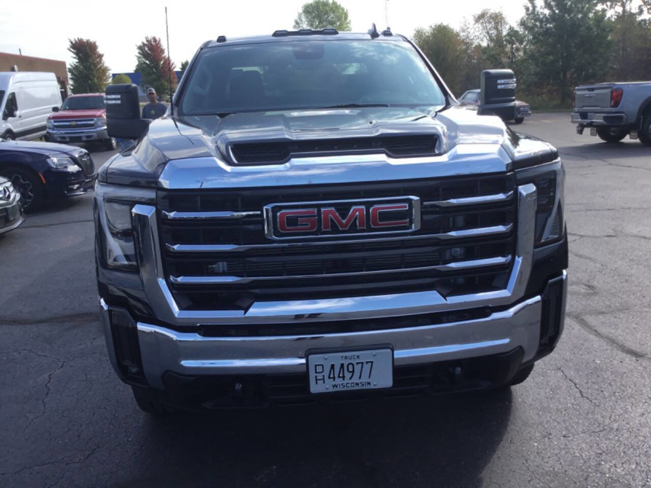 Used 2025 GMC Sierra 2500 SLE w/ SLE Value Package; image 3