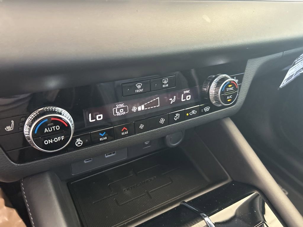 New 2025 Mitsubishi Outlander 4WD Plug-In Hybrid image 43
