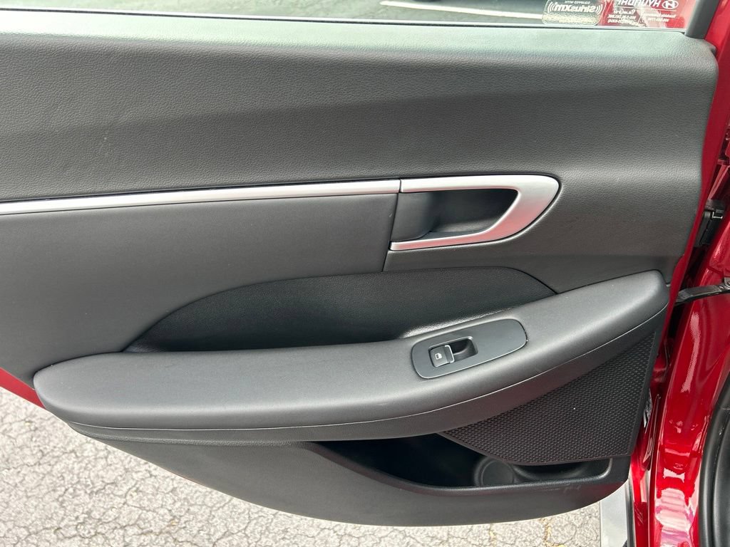 Used 2025 Hyundai Sonata SEL FWD image 35