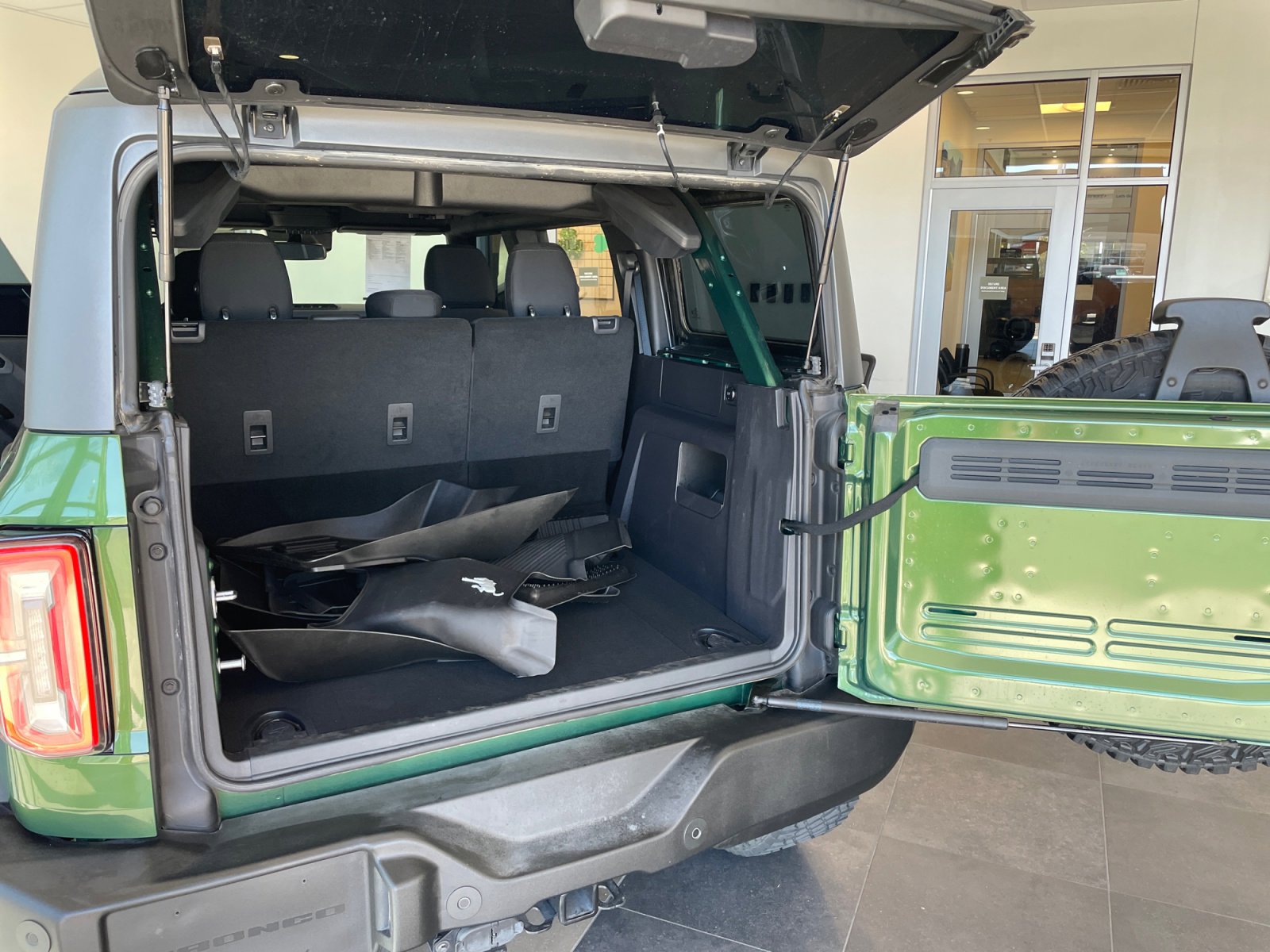 Used 2022 Ford Bronco Big Bend w/ Sasquatch Package image 34