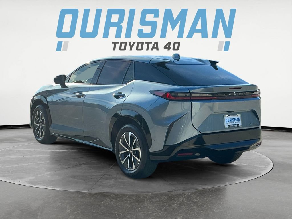 Used 2023 Lexus RZ 450e Premium w/ Technology Package image 4
