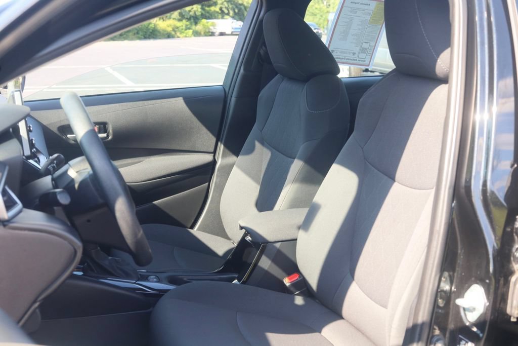 Used 2020 Toyota Corolla LE FWD image 23
