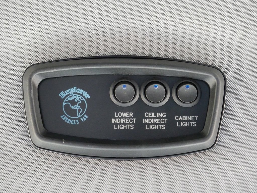 Used 2022 Ford Transit 150 Low Roof AWD image 50