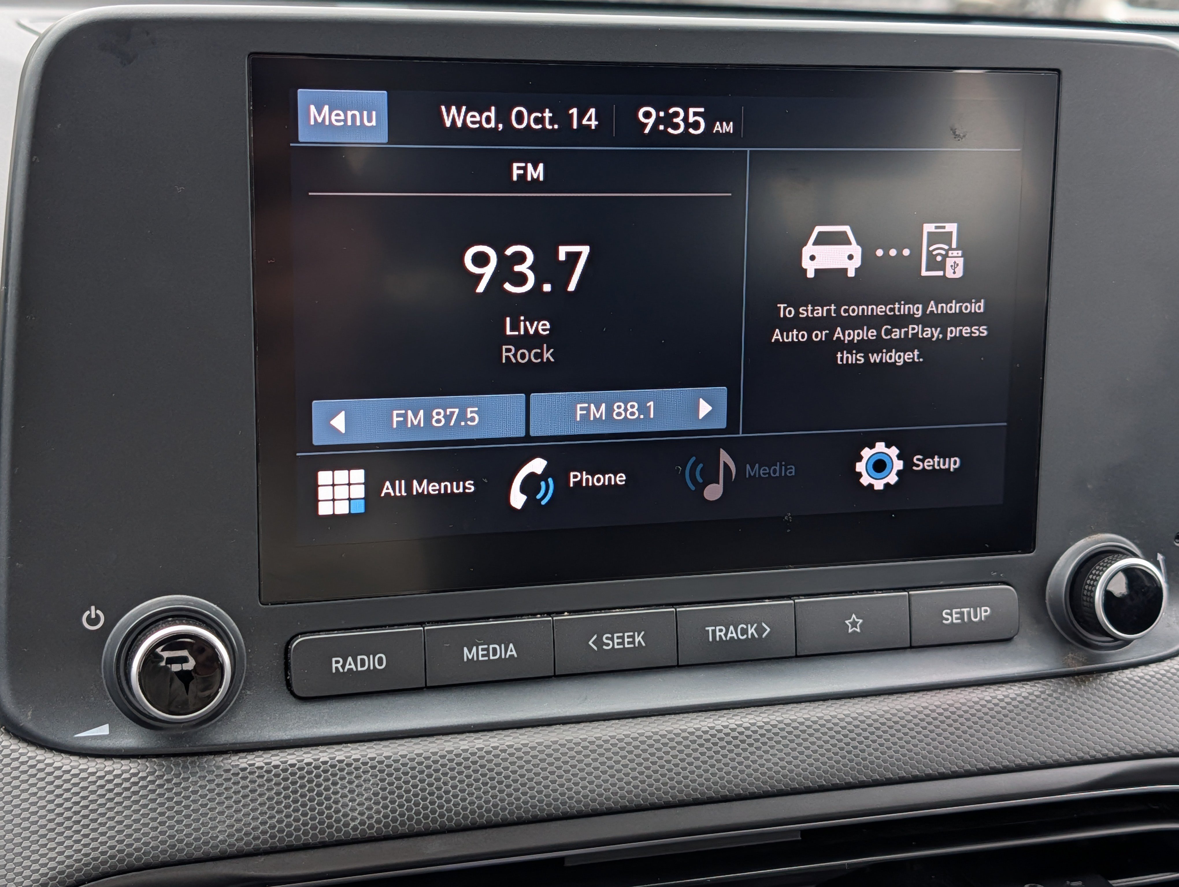 Certified 2023 Hyundai Kona SE w/ Cargo Package AWD/4WD image 22