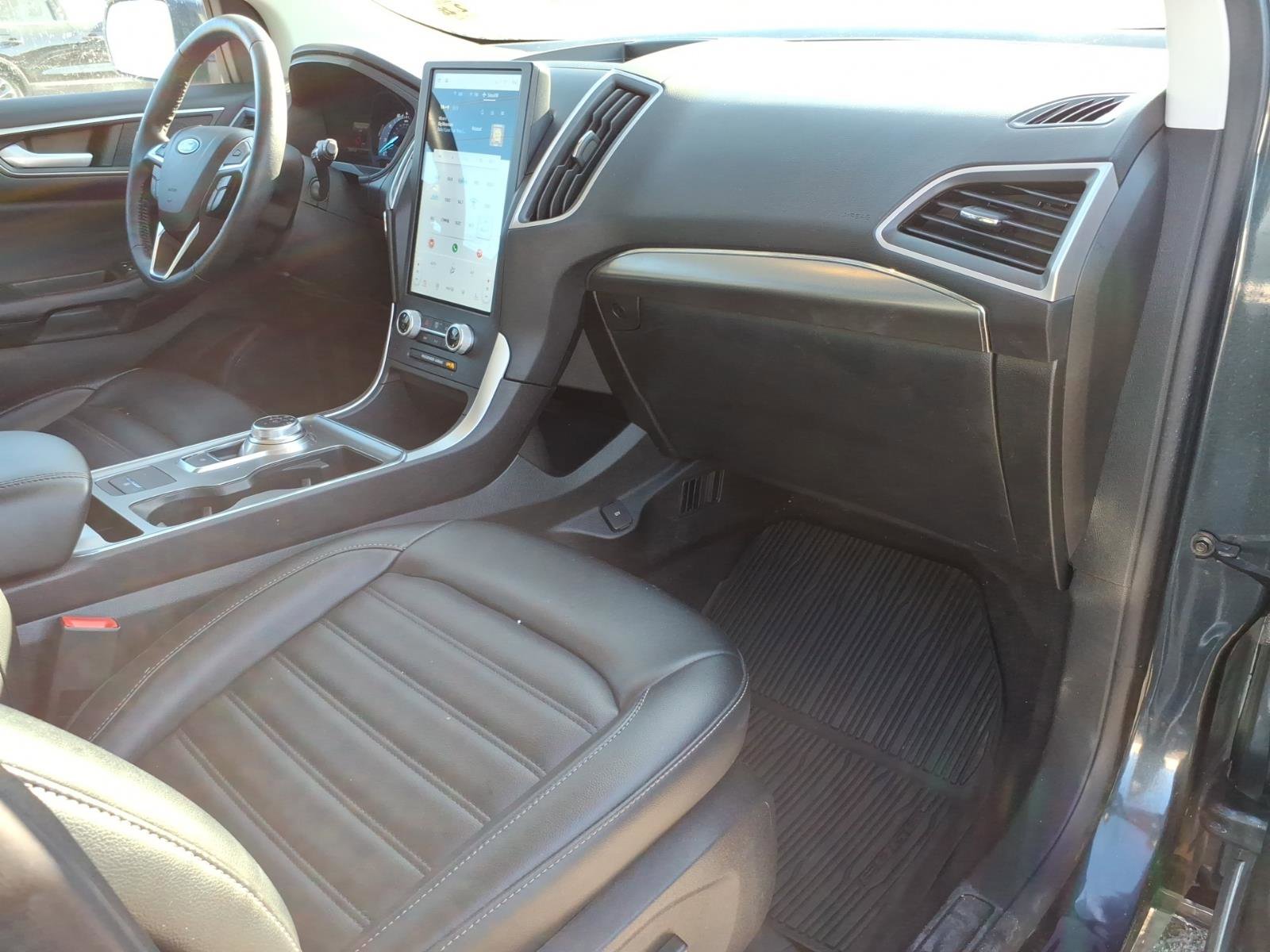 Certified 2022 Ford Edge SEL w/ Convenience Package image 9