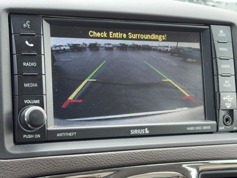 Used 2015 Chrysler Town & Country Touring w/ Driver Convenience Group image 22