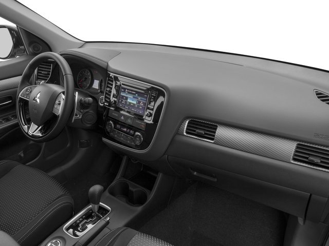Used 2017 Mitsubishi Outlander ES image 16