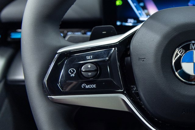 Certified 2025 BMW 530i image 15