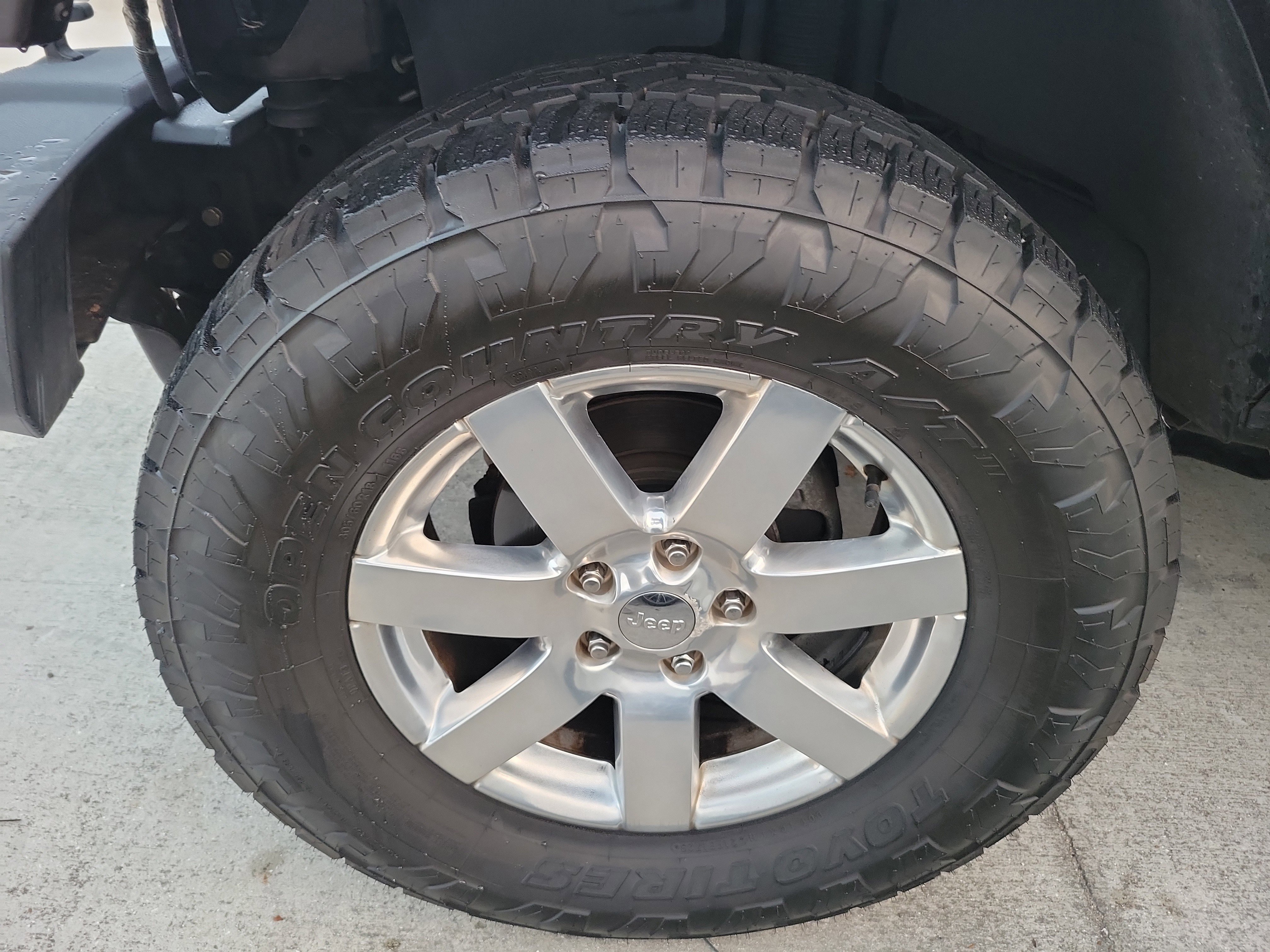 Used 2013 Jeep Wrangler Unlimited Sahara w/ Connectivity Group image 5