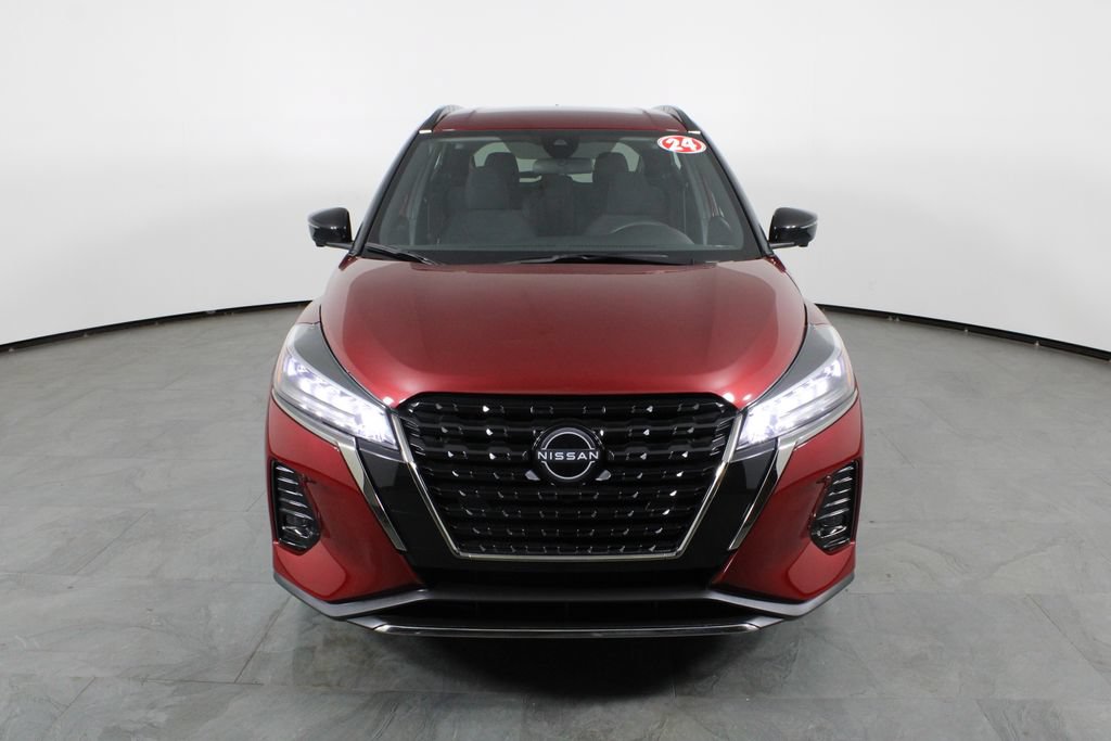 Certified 2024 Nissan Kicks SR FWD image 13