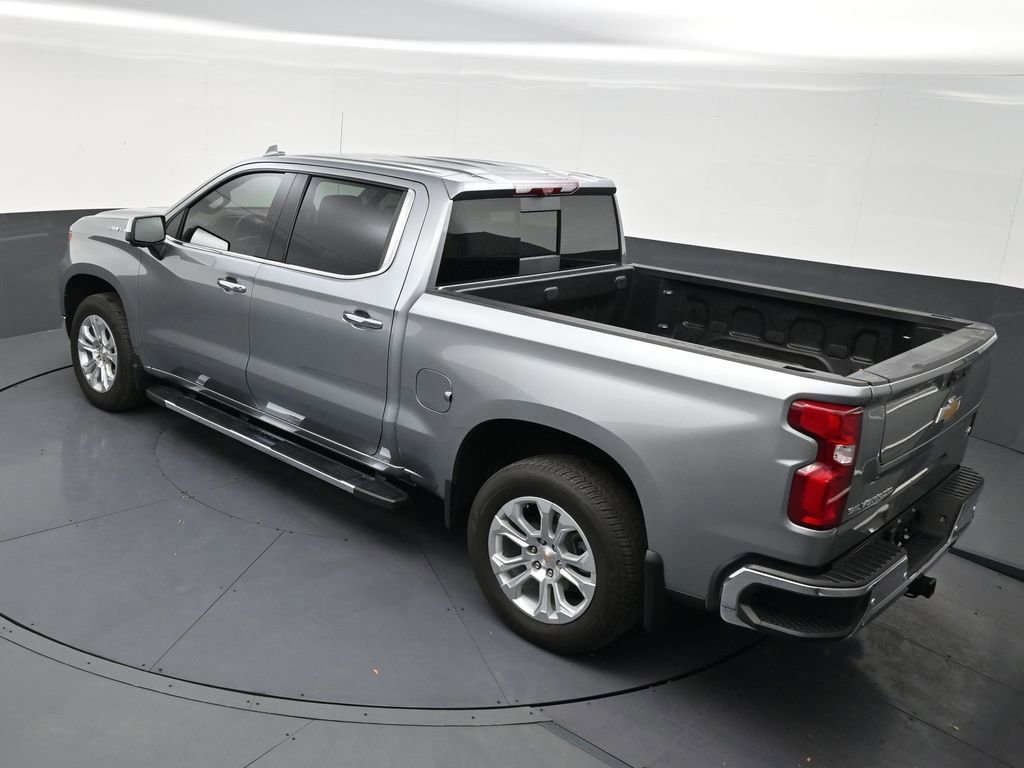 Used 2025 Chevrolet Silverado 1500 LTZ w/ Technology Package image 15