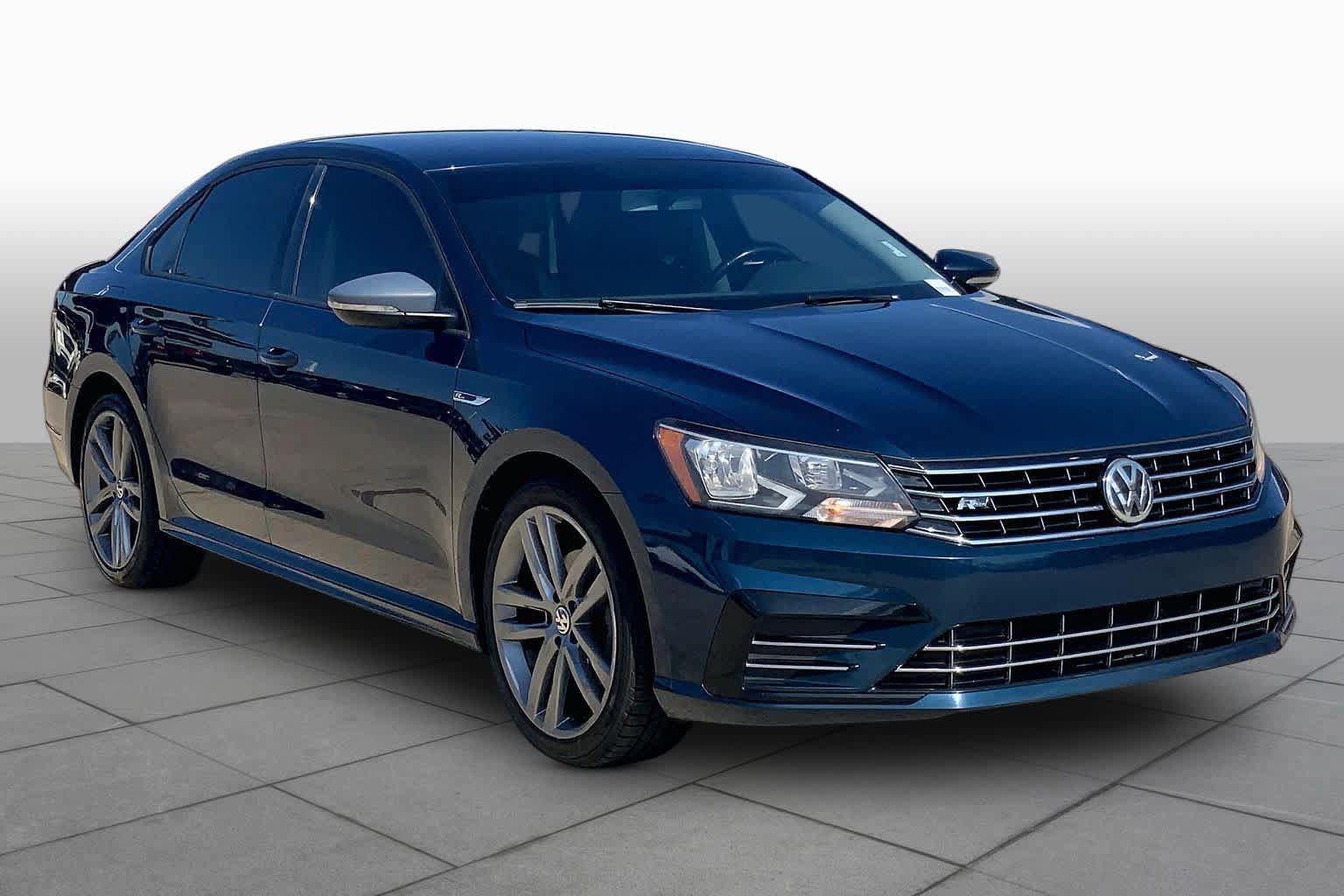 Used 2018 Volkswagen Passat 2.0T R-Line FWD image 3