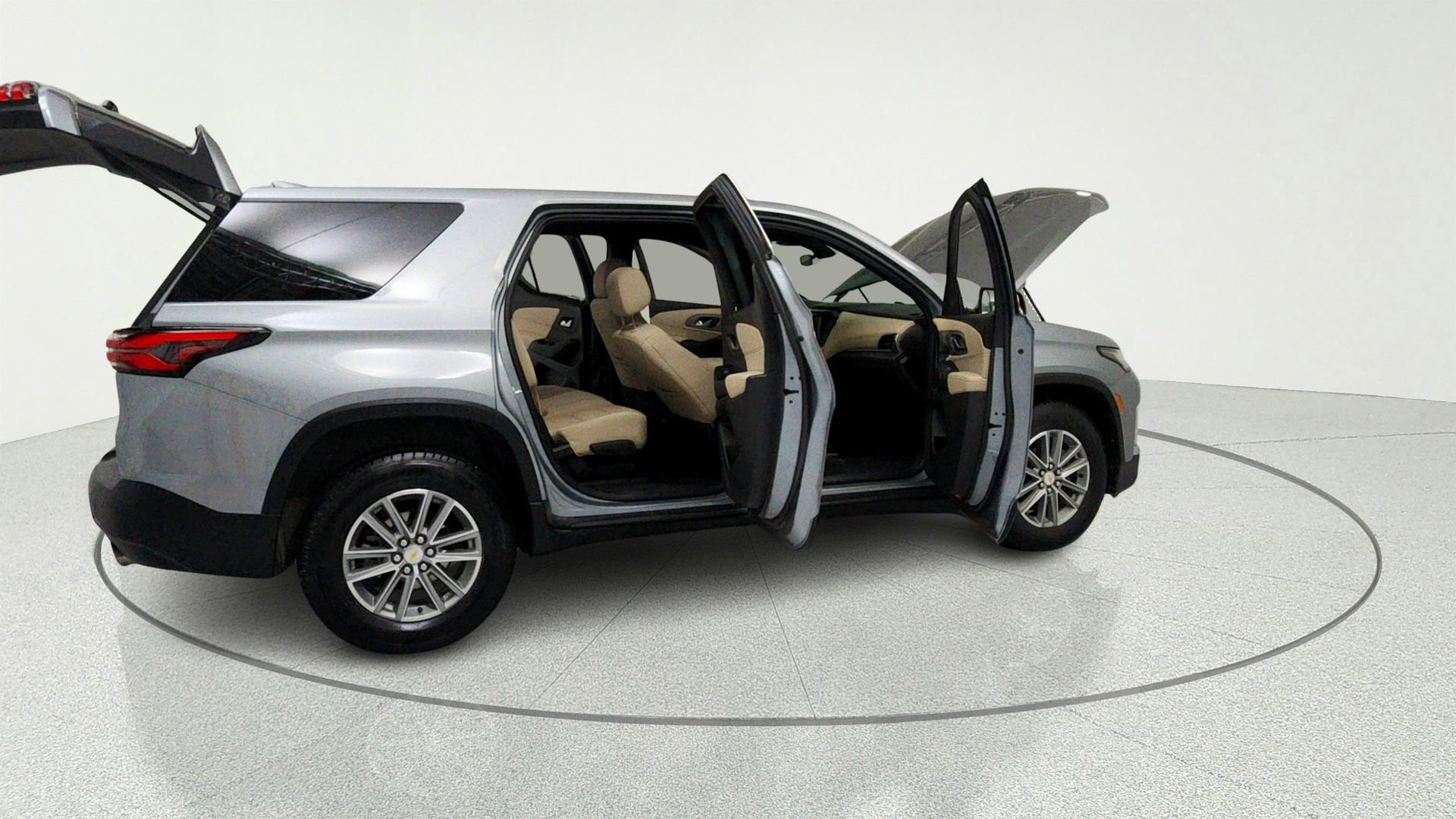 Used 2023 Chevrolet Traverse LS FWD image 13